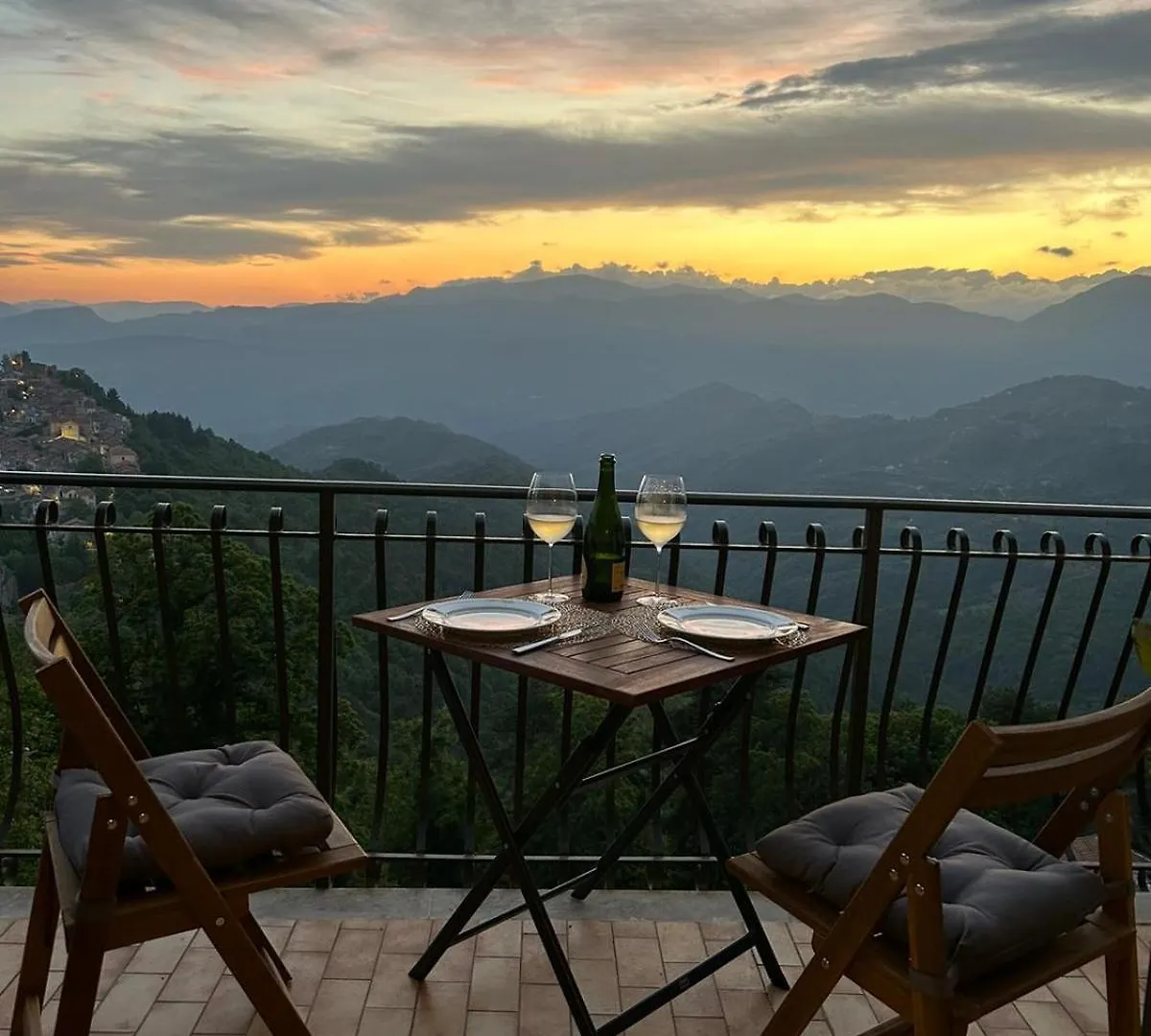 Villa Perla Del Sole Baiardo Holiday home